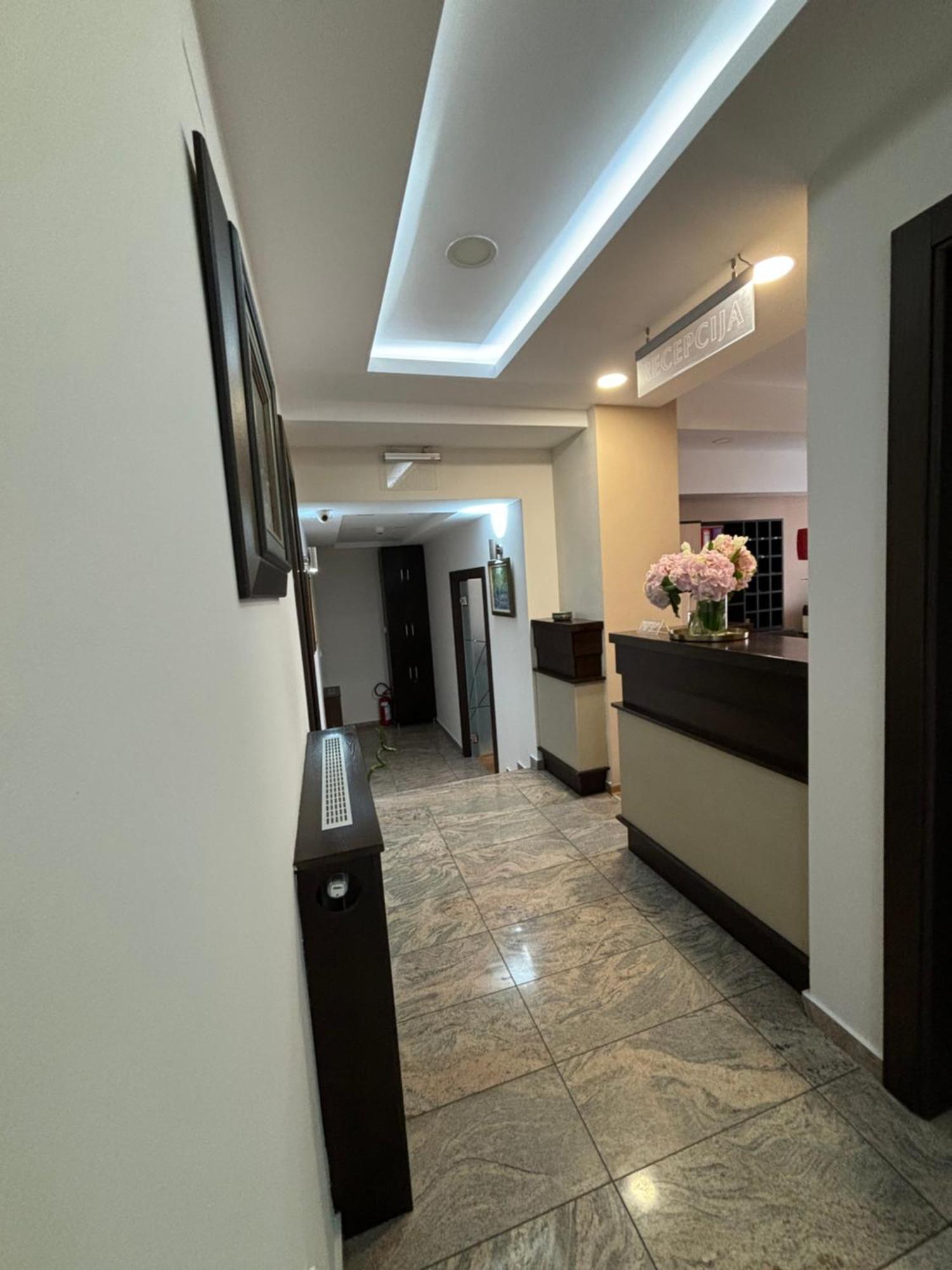 Atrium Bed & Breakfast สเรมสกา มิโตรวิตซา ภายนอก รูปภาพ