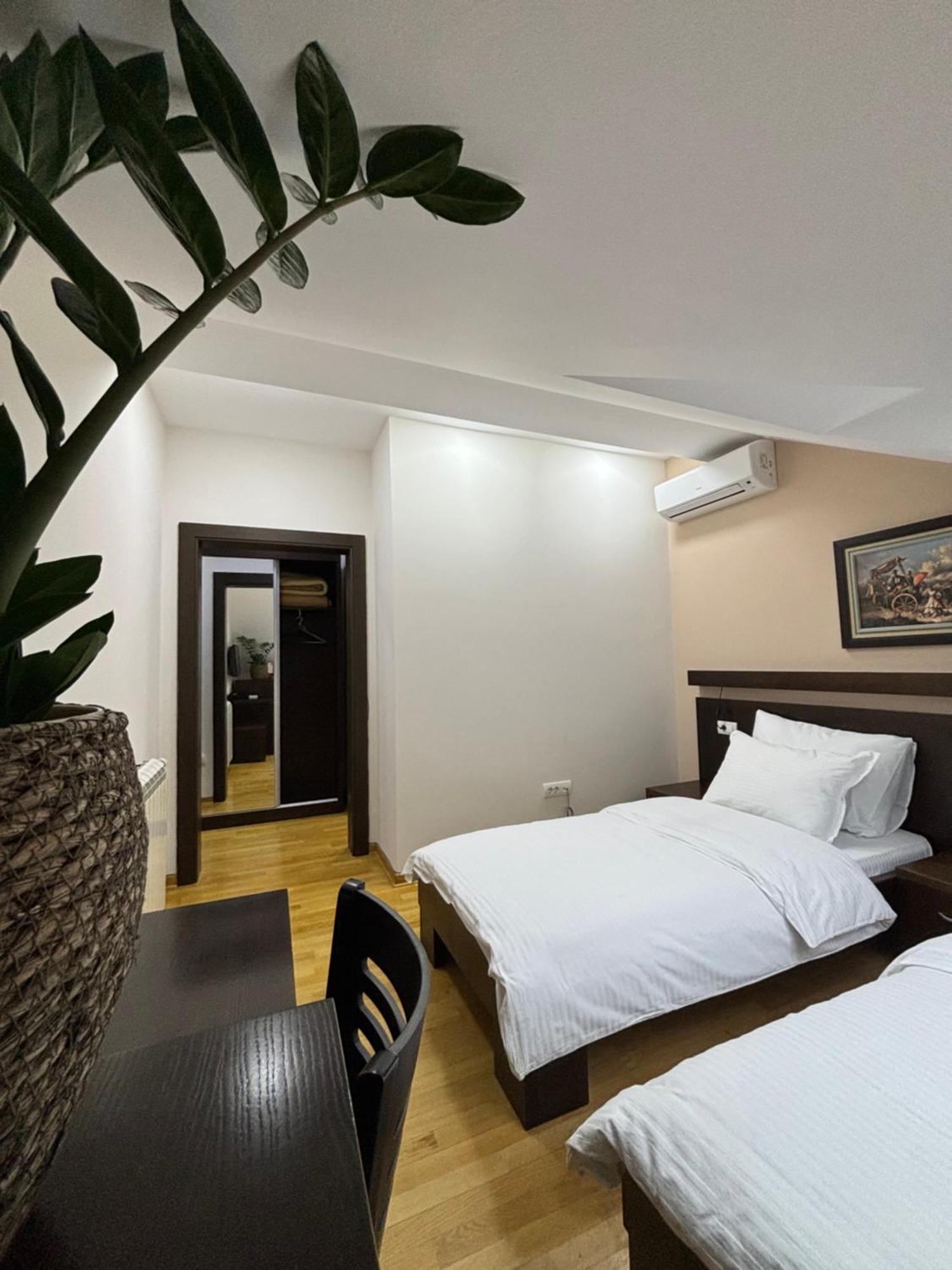 Atrium Bed & Breakfast สเรมสกา มิโตรวิตซา ภายนอก รูปภาพ