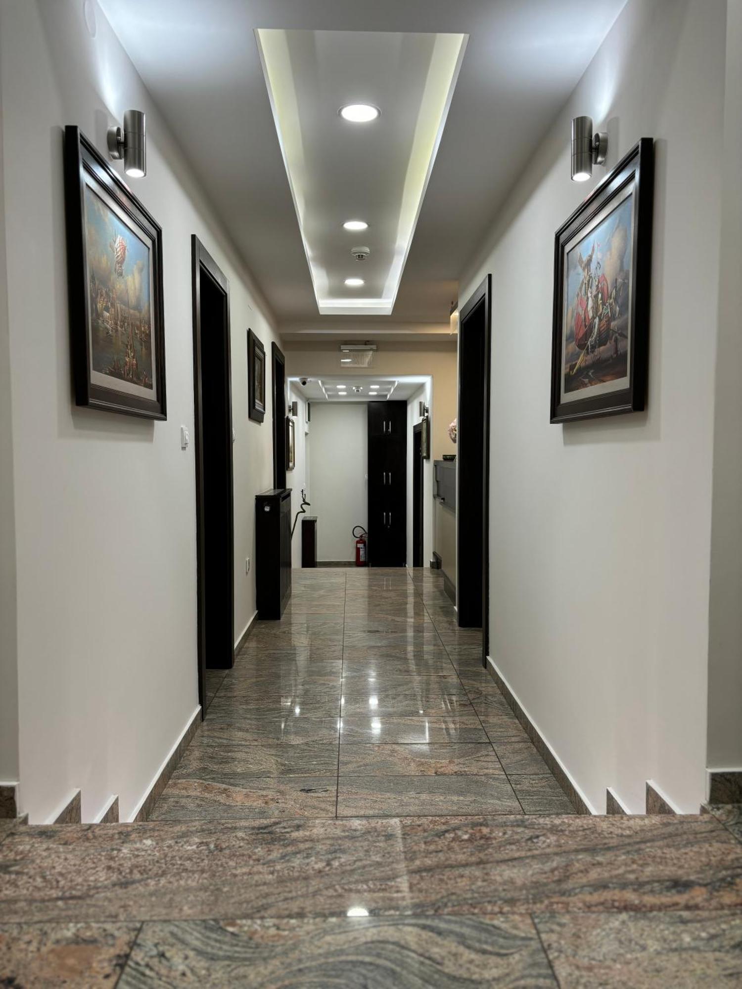 Atrium Bed & Breakfast สเรมสกา มิโตรวิตซา ภายนอก รูปภาพ